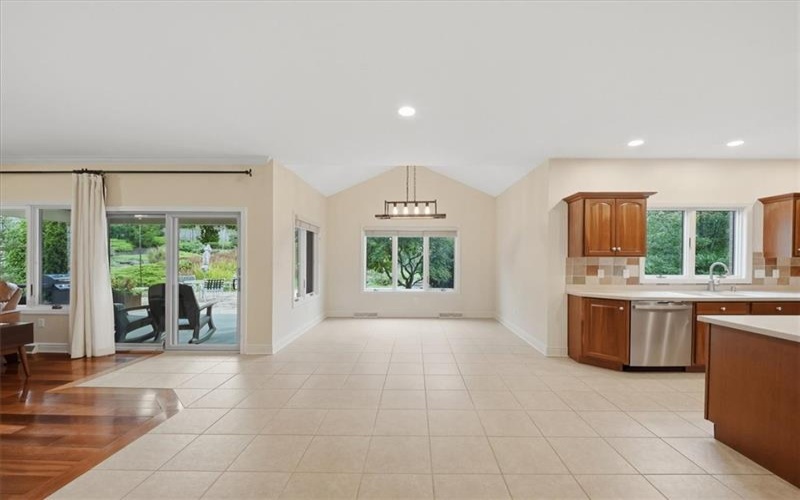 106 Equestrian Dr, Venetia, 15367, 4 Bedroom Bedrooms, 14 Room Rooms,4.1 BathroomBathrooms,Residential,For Sale,Equestrian Dr,1775560
