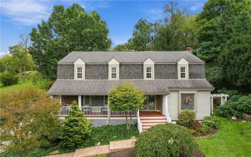 117 Yorktown Rd, McMurray, 15317, 4 Bedroom Bedrooms, 13 Room Rooms,3.1 BathroomBathrooms,Residential,For Sale,Yorktown Rd,1775910