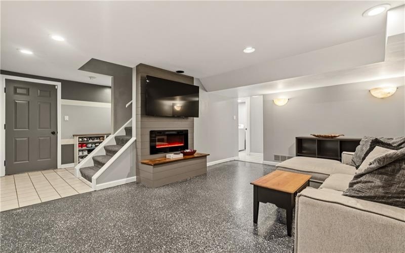 117 Yorktown Rd, McMurray, 15317, 4 Bedroom Bedrooms, 13 Room Rooms,3.1 BathroomBathrooms,Residential,For Sale,Yorktown Rd,1775910