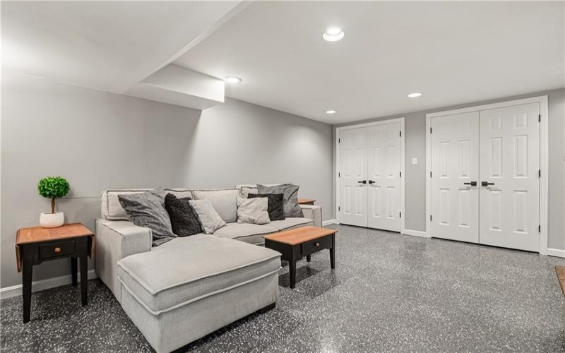 117 Yorktown Rd, McMurray, 15317, 4 Bedroom Bedrooms, 13 Room Rooms,3.1 BathroomBathrooms,Residential,For Sale,Yorktown Rd,1775910