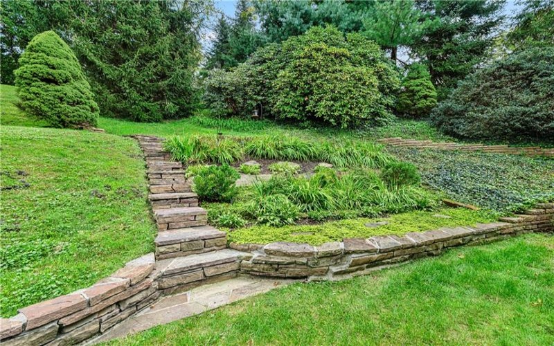 117 Yorktown Rd, McMurray, 15317, 4 Bedroom Bedrooms, 13 Room Rooms,3.1 BathroomBathrooms,Residential,For Sale,Yorktown Rd,1775910