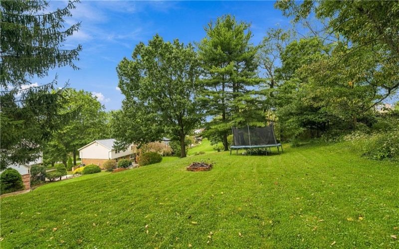 117 Yorktown Rd, McMurray, 15317, 4 Bedroom Bedrooms, 13 Room Rooms,3.1 BathroomBathrooms,Residential,For Sale,Yorktown Rd,1775910