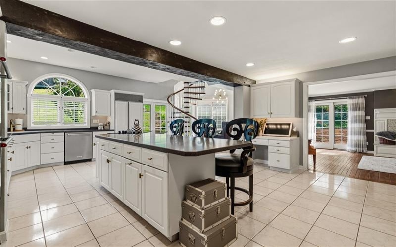 117 Yorktown Rd, McMurray, 15317, 4 Bedroom Bedrooms, 13 Room Rooms,3.1 BathroomBathrooms,Residential,For Sale,Yorktown Rd,1775910