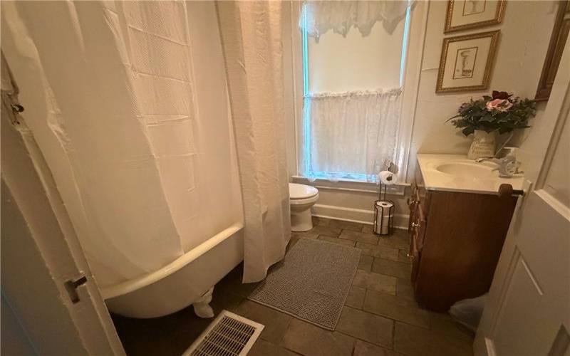 730 Chess St, Monongahela, 15063, 4 Bedroom Bedrooms, 6 Room Rooms,2 BathroomBathrooms,Residential,For Sale,Chess St,1775947
