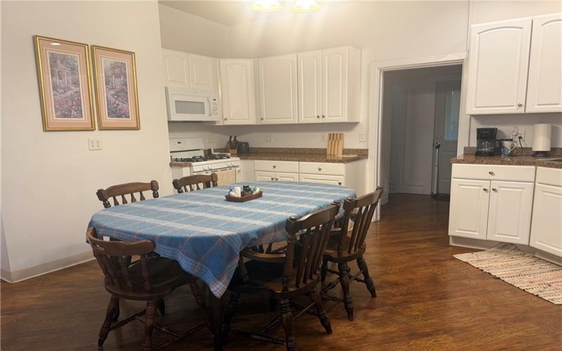 730 Chess St, Monongahela, 15063, 4 Bedroom Bedrooms, 6 Room Rooms,2 BathroomBathrooms,Residential,For Sale,Chess St,1775947