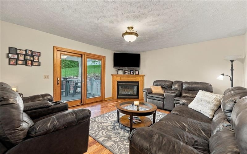 55 Olive St, Burgettstown, 15021, 3 Bedroom Bedrooms, ,2 BathroomBathrooms,Residential,For Sale,Olive St,1776073