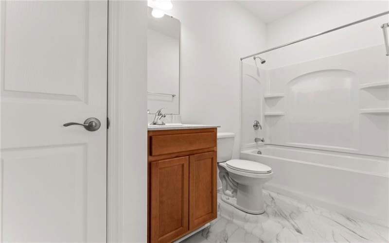 207 Liberty Blvd, Canonsburg, 15317, 2 Bedroom Bedrooms, 8 Room Rooms,2 BathroomBathrooms,Residential,For Sale,Liberty Blvd,1776087