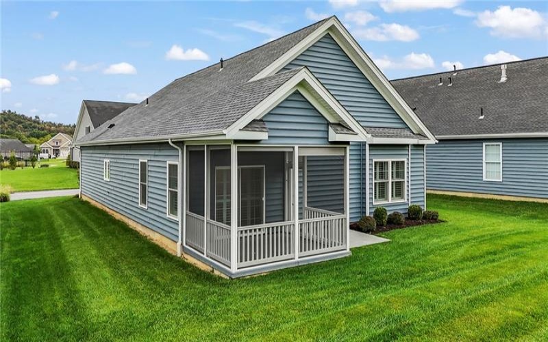 207 Liberty Blvd, Canonsburg, 15317, 2 Bedroom Bedrooms, 8 Room Rooms,2 BathroomBathrooms,Residential,For Sale,Liberty Blvd,1776087