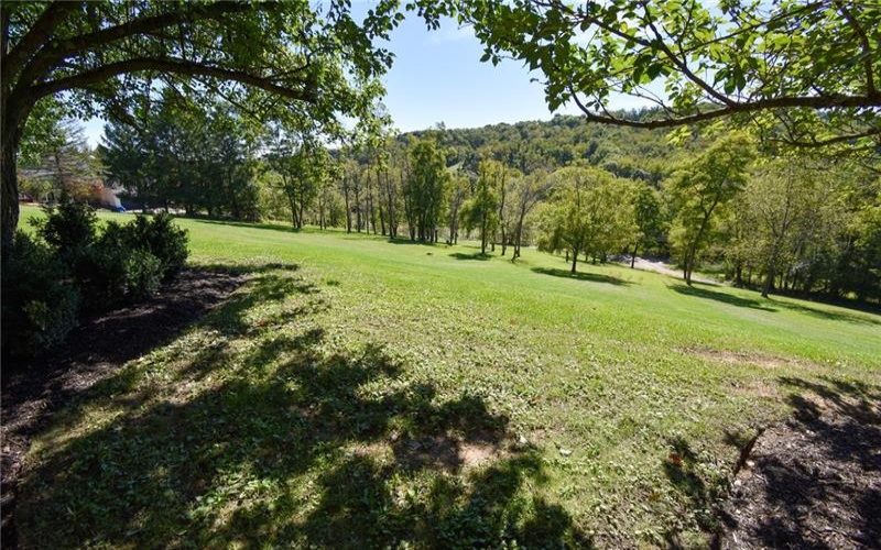 16 Linn Farm Rd, Canonsburg, 15317, 4 Bedroom Bedrooms, 11 Room Rooms,2.2 BathroomBathrooms,Residential,For Sale,Linn Farm Rd,1776102
