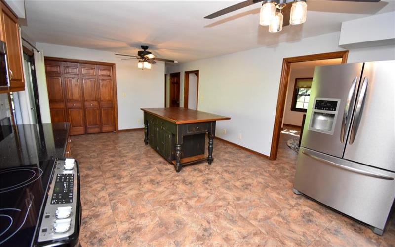 16 Linn Farm Rd, Canonsburg, 15317, 4 Bedroom Bedrooms, 11 Room Rooms,2.2 BathroomBathrooms,Residential,For Sale,Linn Farm Rd,1776102