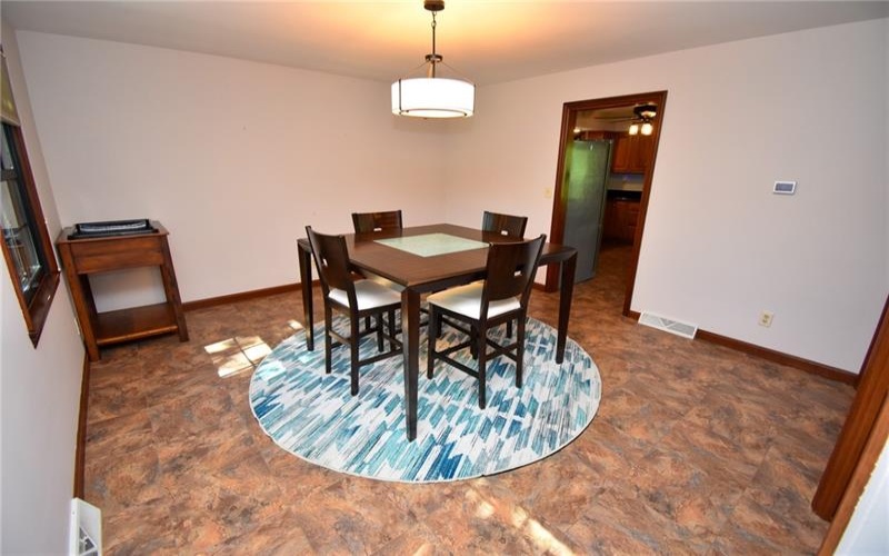 16 Linn Farm Rd, Canonsburg, 15317, 4 Bedroom Bedrooms, 11 Room Rooms,2.2 BathroomBathrooms,Residential,For Sale,Linn Farm Rd,1776102