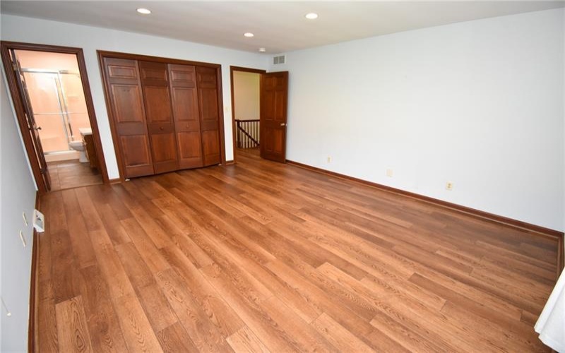 16 Linn Farm Rd, Canonsburg, 15317, 4 Bedroom Bedrooms, 11 Room Rooms,2.2 BathroomBathrooms,Residential,For Sale,Linn Farm Rd,1776102