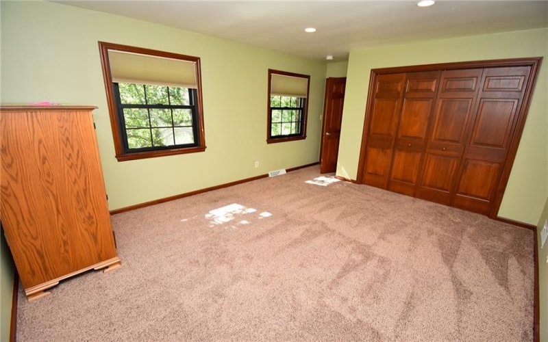 16 Linn Farm Rd, Canonsburg, 15317, 4 Bedroom Bedrooms, 11 Room Rooms,2.2 BathroomBathrooms,Residential,For Sale,Linn Farm Rd,1776102