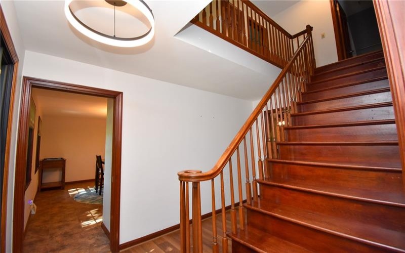 16 Linn Farm Rd, Canonsburg, 15317, 4 Bedroom Bedrooms, 11 Room Rooms,2.2 BathroomBathrooms,Residential,For Sale,Linn Farm Rd,1776102