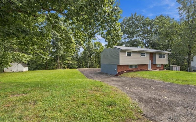 3265 Dorothy St, Lower Burrell, 15068, 3 Bedroom Bedrooms, 7 Room Rooms,1.1 BathroomBathrooms,Residential,For Sale,Dorothy St,1776147