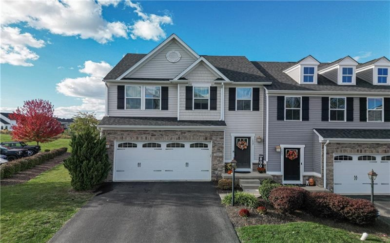 1407 Deer Creek Crossing Dr, Canonsburg, 15317, 3 Bedroom Bedrooms, 9 Room Rooms,3.1 BathroomBathrooms,Residential,For Sale,Deer Creek Crossing Dr,1776162