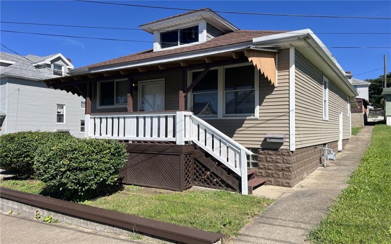 131 Askren St, Uniontown, 15401, 2 Bedroom Bedrooms, ,1 BathroomBathrooms,Residential,For Sale,Askren St,1776186