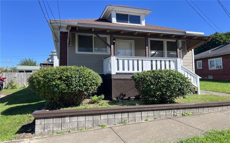 131 Askren St, Uniontown, 15401, 2 Bedroom Bedrooms, ,1 BathroomBathrooms,Residential,For Sale,Askren St,1776186
