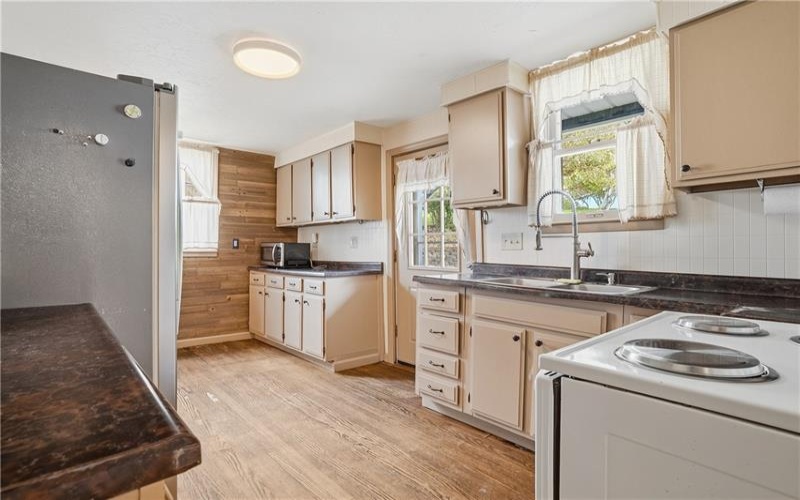 692 Amity Ridge Road, Amity, 15311, 4 Bedroom Bedrooms, ,2 BathroomBathrooms,Residential,For Sale,Amity Ridge Road,1776240