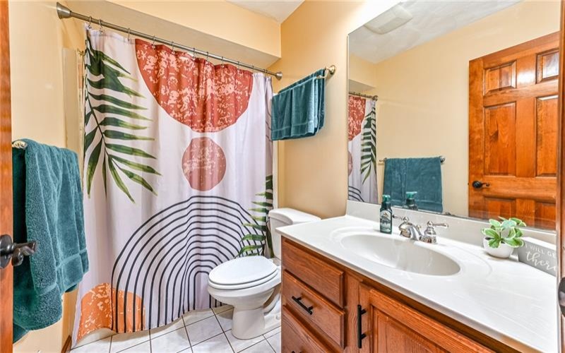 217 Meadow Spring Rd, Greensburg, 15601, 4 Bedroom Bedrooms, 11 Room Rooms,2.1 BathroomBathrooms,Residential,For Sale,Meadow Spring Rd,1776248