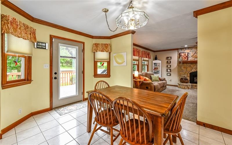 217 Meadow Spring Rd, Greensburg, 15601, 4 Bedroom Bedrooms, 11 Room Rooms,2.1 BathroomBathrooms,Residential,For Sale,Meadow Spring Rd,1776248