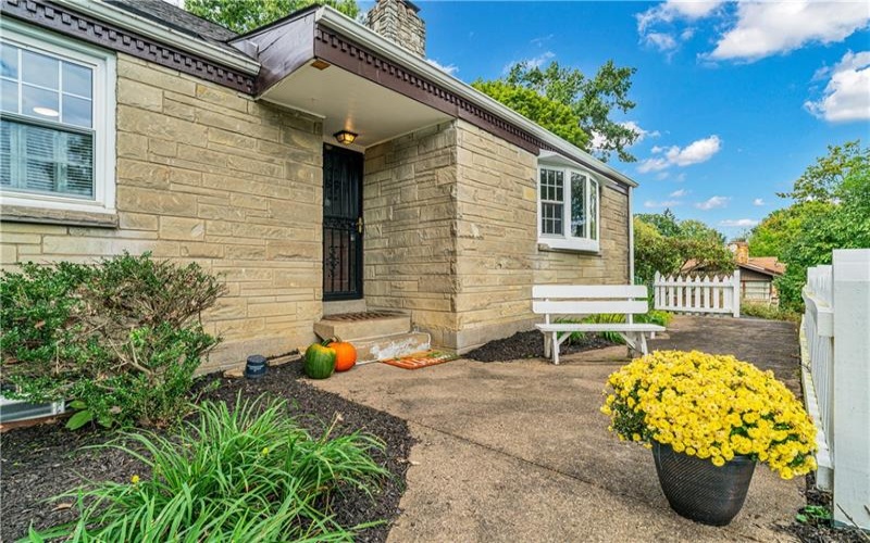 318 Center Church Road, Mcmurray, 15317, 4 Bedroom Bedrooms, 11 Room Rooms,2.1 BathroomBathrooms,Residential,For Sale,Center Church Road,1775538
