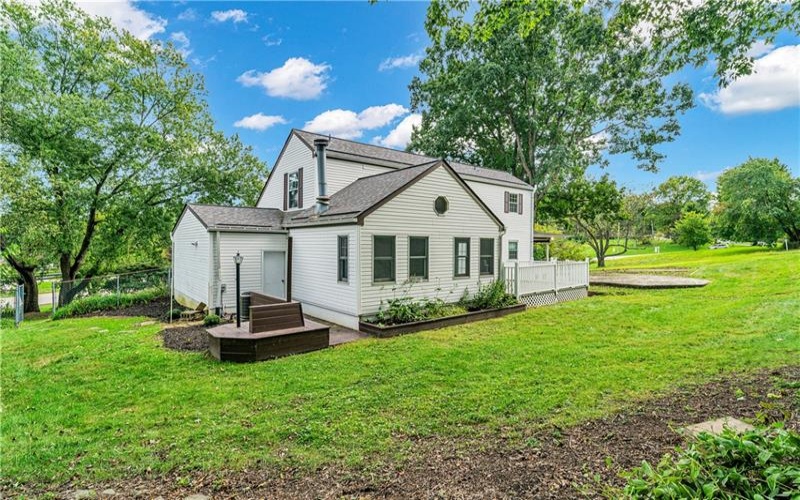 318 Center Church Road, Mcmurray, 15317, 4 Bedroom Bedrooms, 11 Room Rooms,2.1 BathroomBathrooms,Residential,For Sale,Center Church Road,1775538