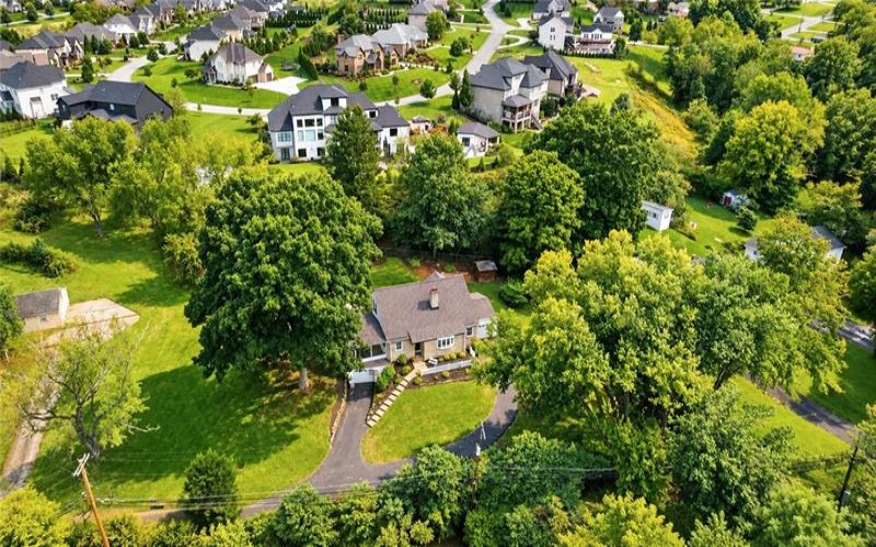 318 Center Church Road, Mcmurray, 15317, 4 Bedroom Bedrooms, 11 Room Rooms,2.1 BathroomBathrooms,Residential,For Sale,Center Church Road,1775538