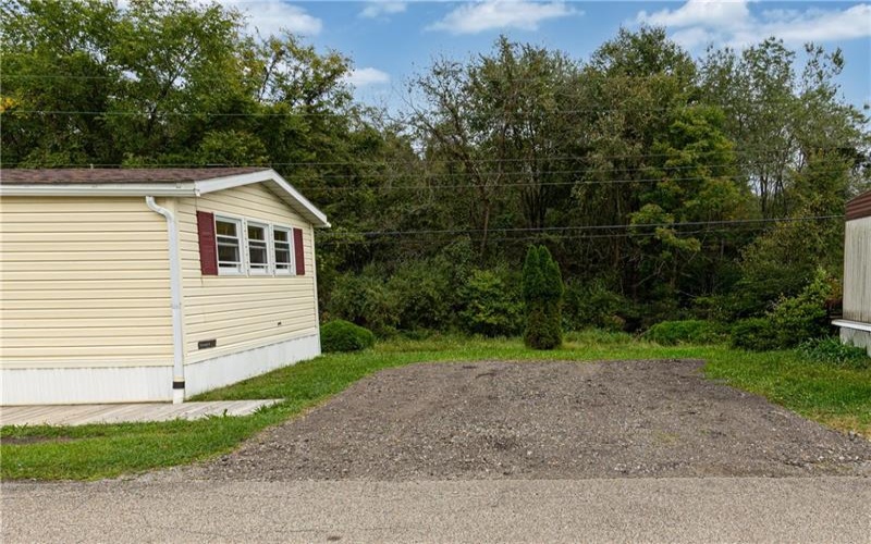 1138 Branch Rd, Mc Donald, 15057, 2 Bedroom Bedrooms, 7 Room Rooms,2 BathroomBathrooms,Residential,For Sale,Branch Rd,1775717