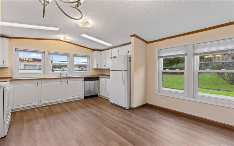 1138 Branch Rd, Mc Donald, 15057, 2 Bedroom Bedrooms, 7 Room Rooms,2 BathroomBathrooms,Residential,For Sale,Branch Rd,1775717