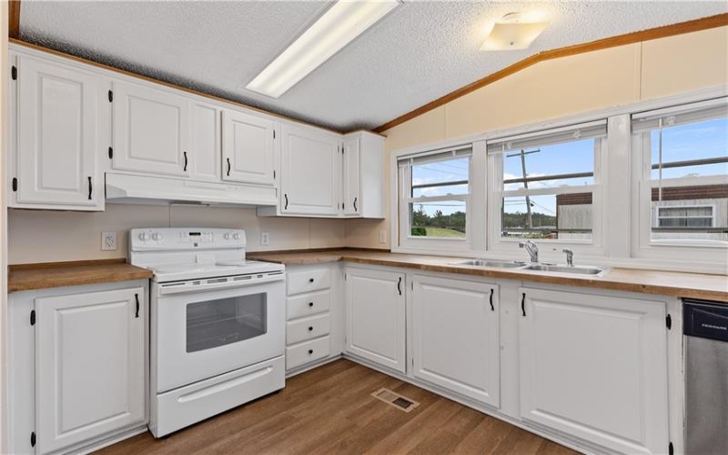 1138 Branch Rd, Mc Donald, 15057, 2 Bedroom Bedrooms, 7 Room Rooms,2 BathroomBathrooms,Residential,For Sale,Branch Rd,1775717