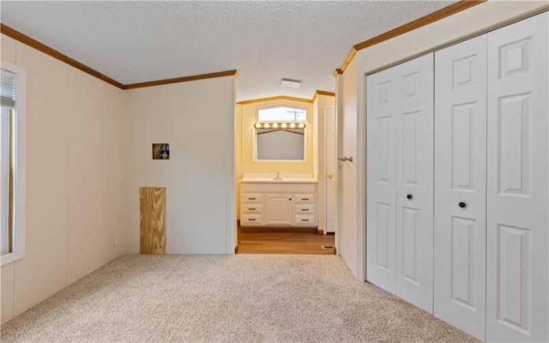 1138 Branch Rd, Mc Donald, 15057, 2 Bedroom Bedrooms, 7 Room Rooms,2 BathroomBathrooms,Residential,For Sale,Branch Rd,1775717