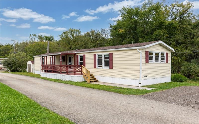 1138 Branch Rd, Mc Donald, 15057, 2 Bedroom Bedrooms, 7 Room Rooms,2 BathroomBathrooms,Residential,For Sale,Branch Rd,1775717