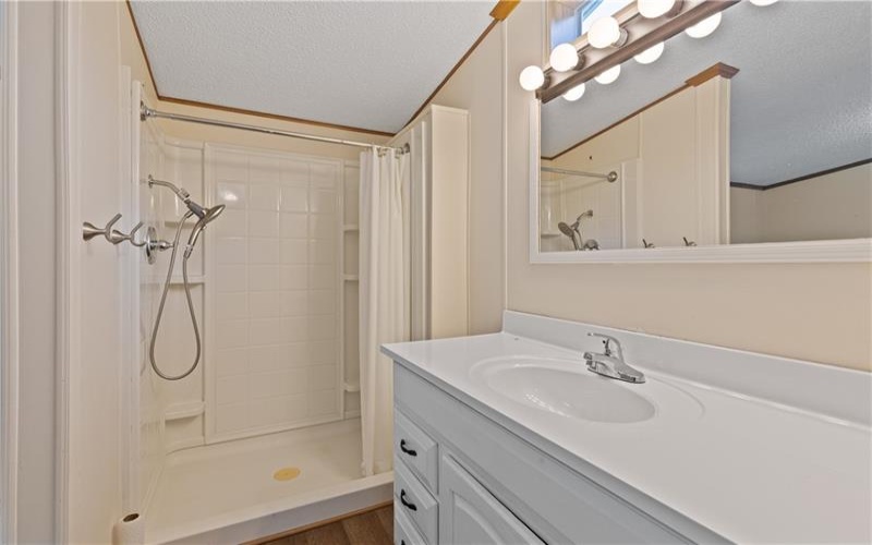 1138 Branch Rd, Mc Donald, 15057, 2 Bedroom Bedrooms, 7 Room Rooms,2 BathroomBathrooms,Residential,For Sale,Branch Rd,1775717
