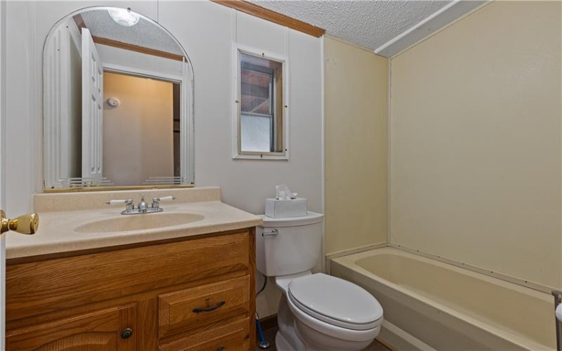 1138 Branch Rd, Mc Donald, 15057, 2 Bedroom Bedrooms, 7 Room Rooms,2 BathroomBathrooms,Residential,For Sale,Branch Rd,1775717