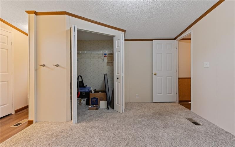 1138 Branch Rd, Mc Donald, 15057, 2 Bedroom Bedrooms, 7 Room Rooms,2 BathroomBathrooms,Residential,For Sale,Branch Rd,1775717