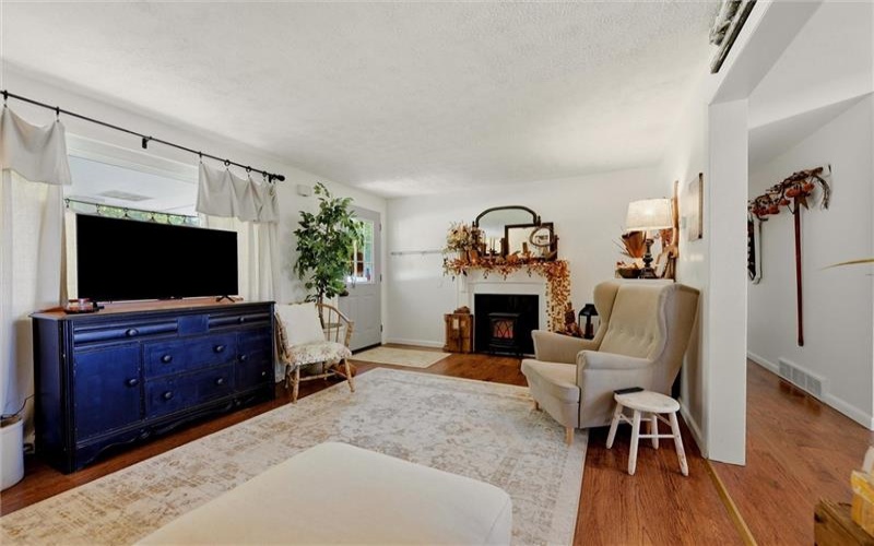 3161 Vermont Drive, Lower Burrell, 15068, 3 Bedroom Bedrooms, 8 Room Rooms,2 BathroomBathrooms,Residential,For Sale,Vermont Drive,1775853