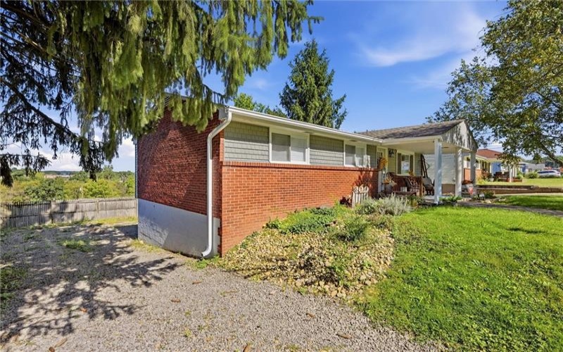 3161 Vermont Drive, Lower Burrell, 15068, 3 Bedroom Bedrooms, 8 Room Rooms,2 BathroomBathrooms,Residential,For Sale,Vermont Drive,1775853