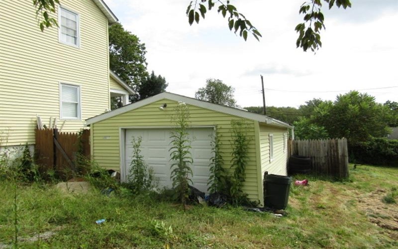 132 Pine St, Rillton, 15678, 4 Bedroom Bedrooms, 8 Room Rooms,2 BathroomBathrooms,Residential,For Sale,Pine St,1776190