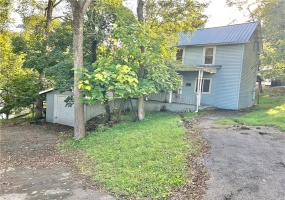 100 Fulton St, Washington, 15301, 2 Bedroom Bedrooms, 5 Room Rooms,2 BathroomBathrooms,Residential,For Sale,Fulton St,1776247
