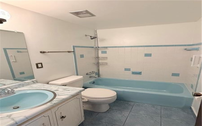 722 Courtview Dr, Greensburg, 15601, 3 Bedroom Bedrooms, ,2 BathroomBathrooms,Residential,For Sale,Courtview Dr,1776282