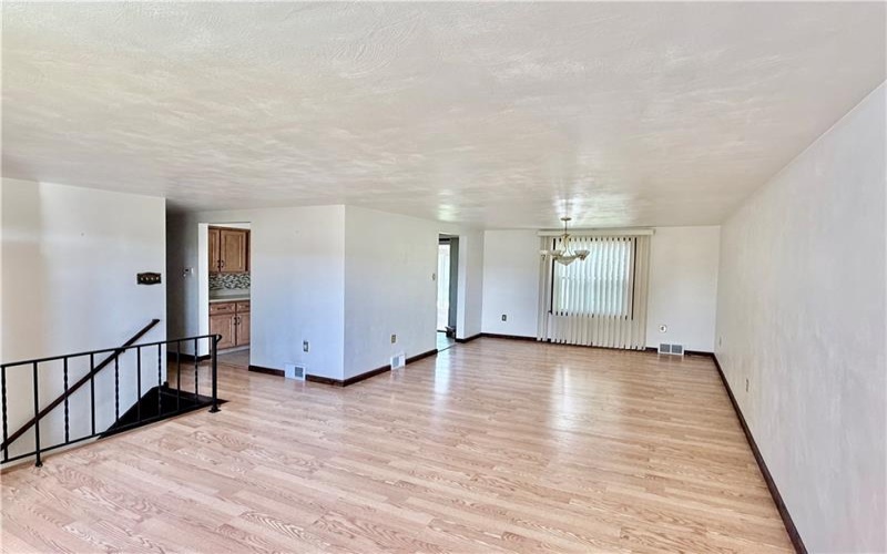 722 Courtview Dr, Greensburg, 15601, 3 Bedroom Bedrooms, ,2 BathroomBathrooms,Residential,For Sale,Courtview Dr,1776282