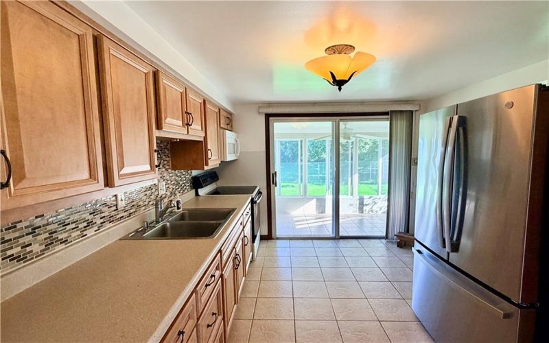 722 Courtview Dr, Greensburg, 15601, 3 Bedroom Bedrooms, ,2 BathroomBathrooms,Residential,For Sale,Courtview Dr,1776282