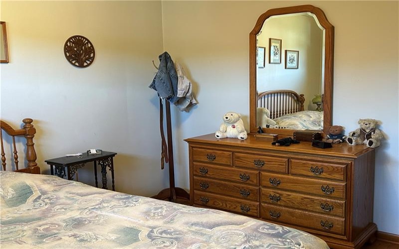 488 Toledo Drive, New Kensington, 15068, 3 Bedroom Bedrooms, 6 Room Rooms,1.1 BathroomBathrooms,Residential,For Sale,Toledo Drive,1776293