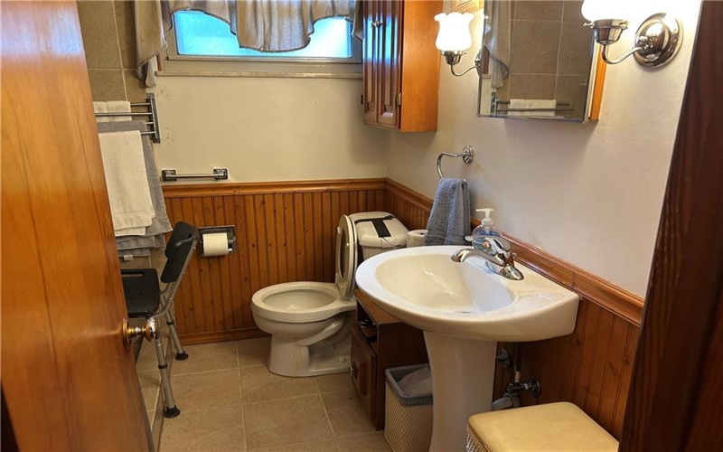 488 Toledo Drive, New Kensington, 15068, 3 Bedroom Bedrooms, 6 Room Rooms,1.1 BathroomBathrooms,Residential,For Sale,Toledo Drive,1776293