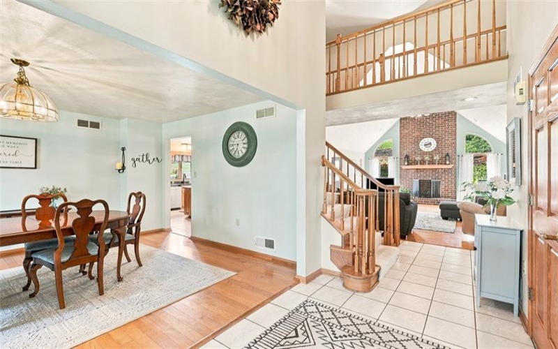 2000 Rebecca St, North Huntingdon, 15642, 4 Bedroom Bedrooms, 10 Room Rooms,3.2 BathroomBathrooms,Residential,For Sale,Rebecca St,1776307