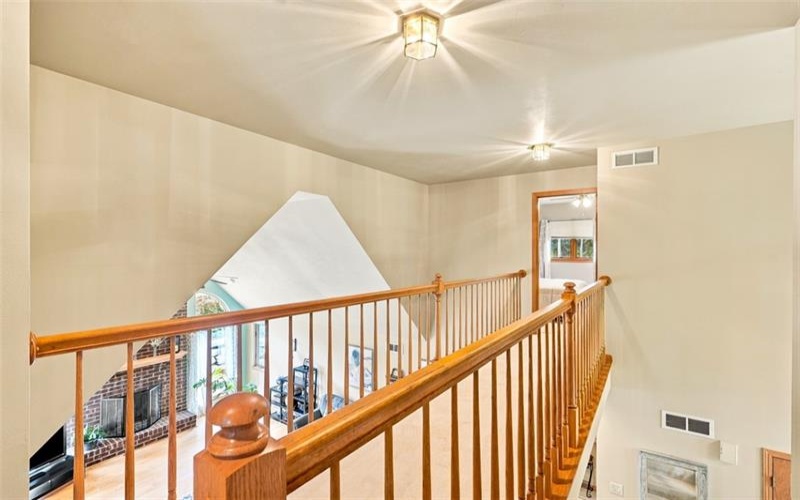 2000 Rebecca St, North Huntingdon, 15642, 4 Bedroom Bedrooms, 10 Room Rooms,3.2 BathroomBathrooms,Residential,For Sale,Rebecca St,1776307