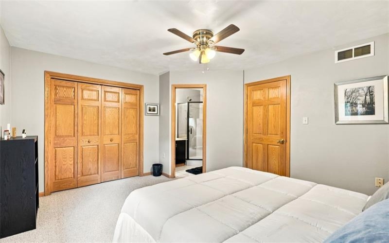 2000 Rebecca St, North Huntingdon, 15642, 4 Bedroom Bedrooms, 10 Room Rooms,3.2 BathroomBathrooms,Residential,For Sale,Rebecca St,1776307