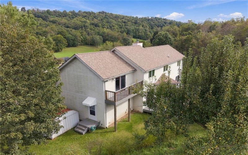 327 Sugar Run Rd, Waynesburg, 15370, 4 Bedroom Bedrooms, 11 Room Rooms,2.2 BathroomBathrooms,Residential,For Sale,Sugar Run Rd,1776358