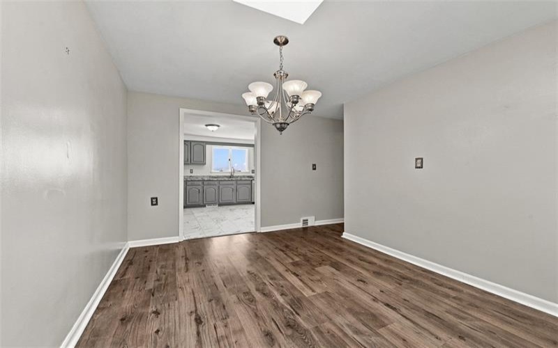 16 Rolling Hills Ave, Irwin, 15642, 3 Bedroom Bedrooms, 8 Room Rooms,1.1 BathroomBathrooms,Residential,For Sale,Rolling Hills Ave,1776366